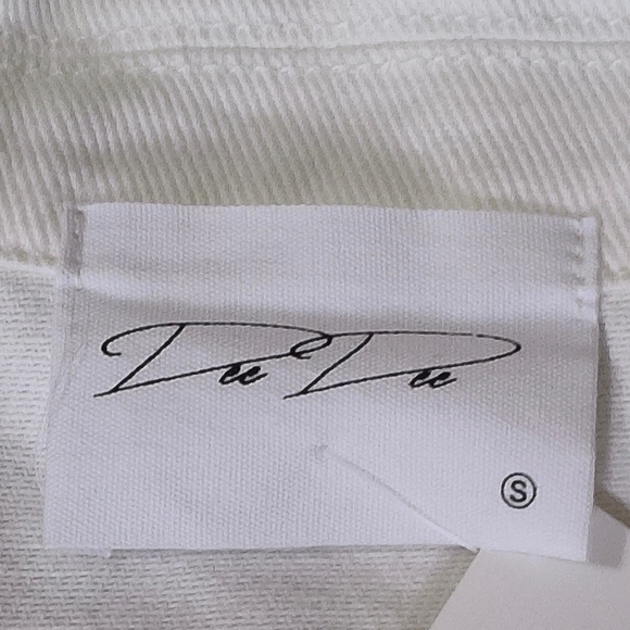 NWT Dee Dee Rhinestone Fringed White Denim Jacket OverSized Small (P23,L16.5) - Picture 6 of 7